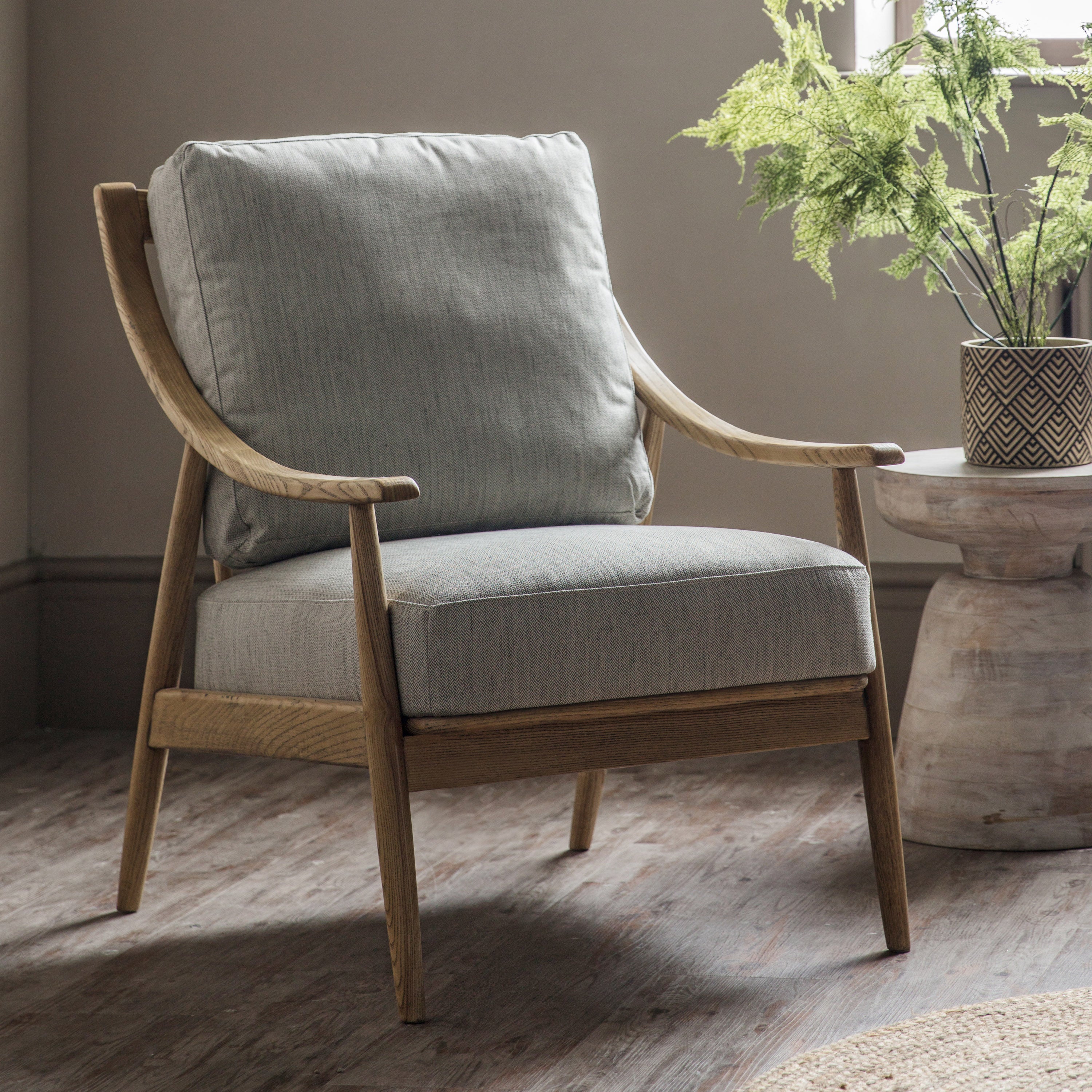 Wooden frame armchair new arrivals